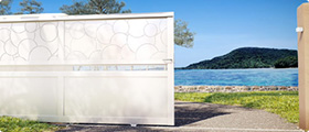  Portail aluminium coulissant gamme Mosaïc 